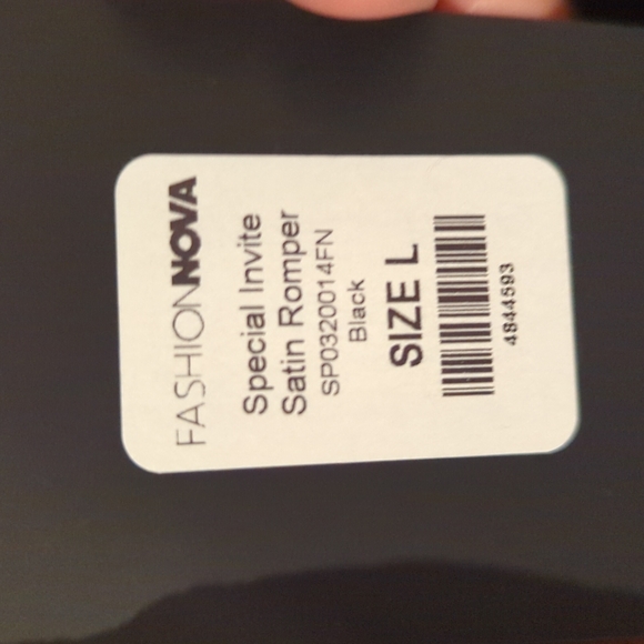 Sexy Black Short Romper - Picture 3 of 3